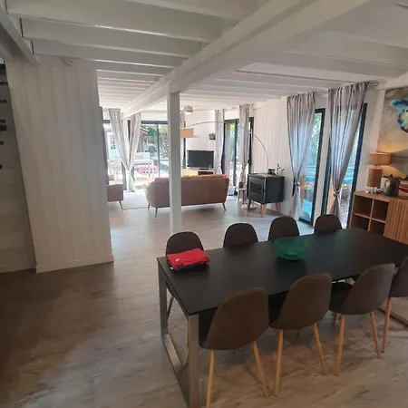 New Fully Equipped Modern In Lac
